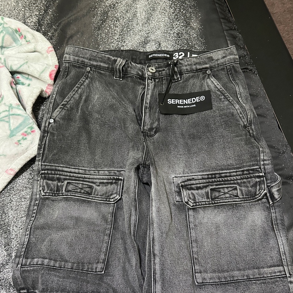 Serenede Men's Gray Relaxed Jeans